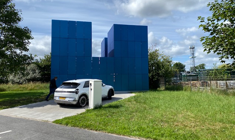 California Power Emergency Highlights the Need for Off-Grid EV Charging